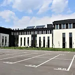 Vanta Business Center