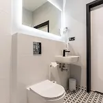 Vanta Business Center