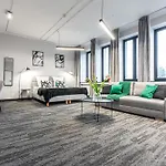 Vanta Business Center 4*