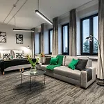 Vanta Business Center