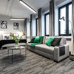 Vanta Business Center 4*