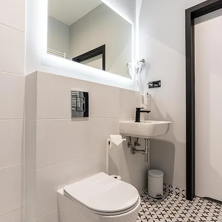 Vanta Business Center