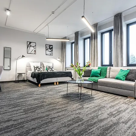 Vanta Business Center 4*