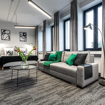 Vanta Business Center 4*