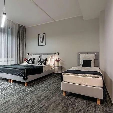 Vanta Business Center Aparthotel